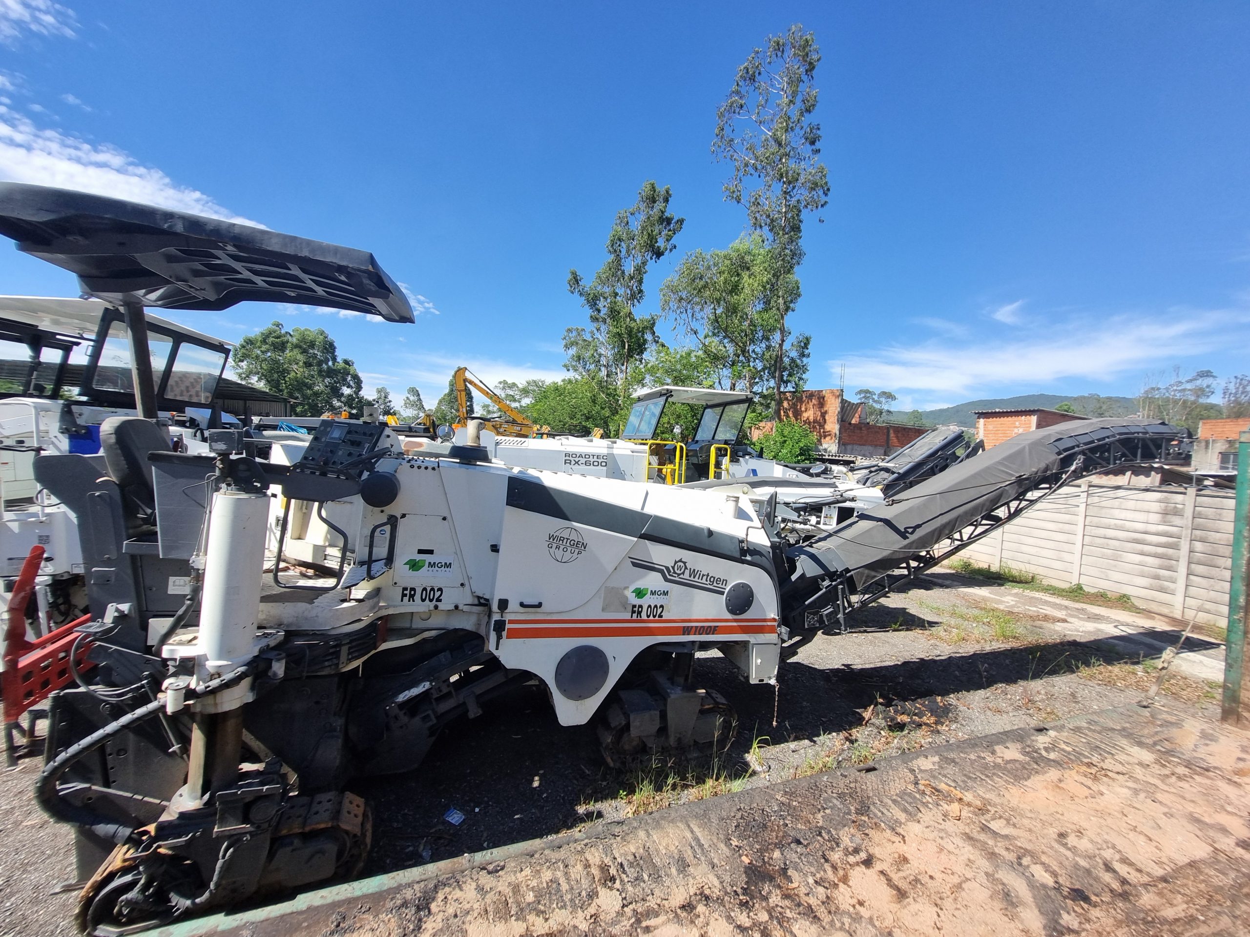 Leia mais sobre o artigo Fresadora Wirtgen W 100F